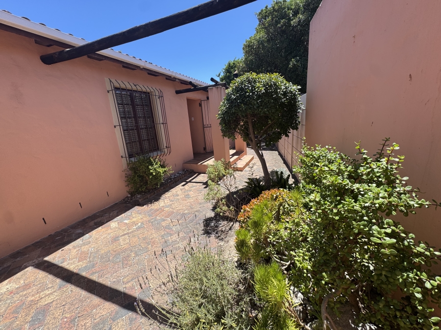 3 Bedroom Property for Sale in Table View Western Cape